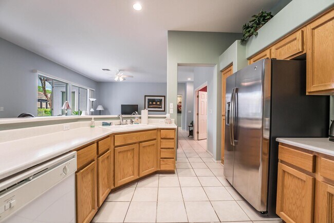 Building Photo - 10712 Brinkwood Ave