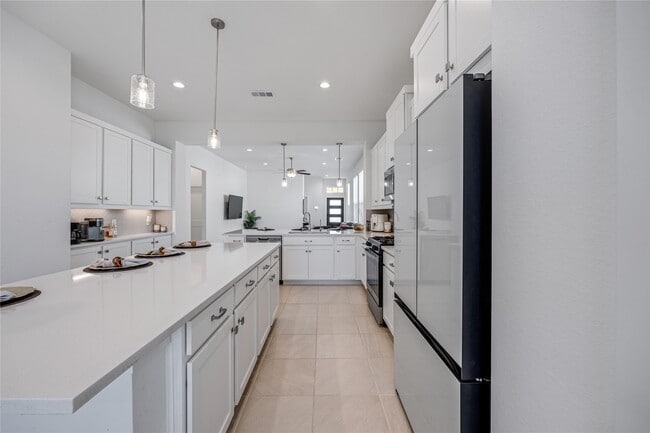 Building Photo - 21130 Garden Palm Dr