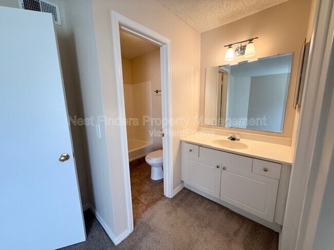 Building Photo - 10200 Belle Rive Blvd