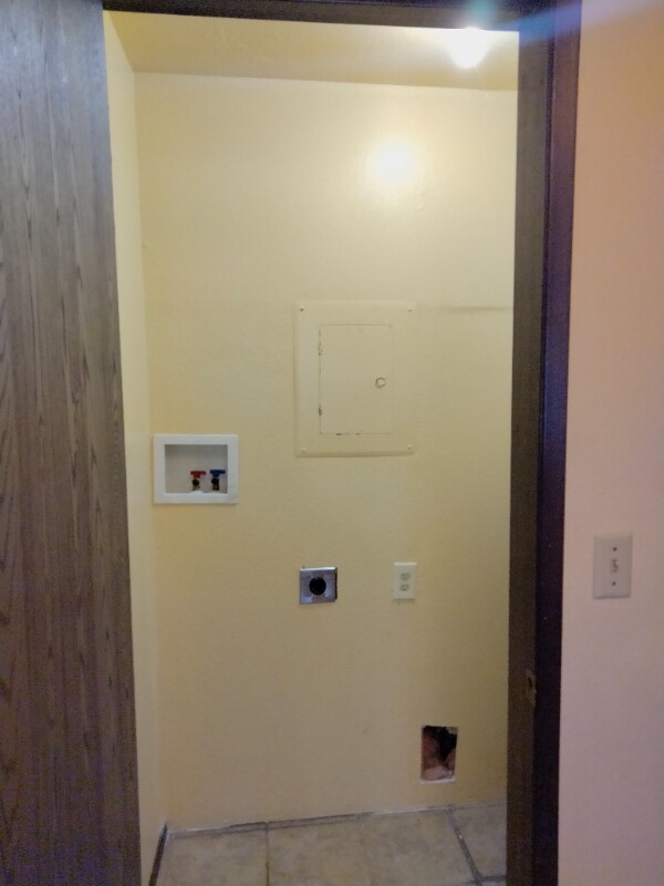 Building Photo - 797 Meadows Dr