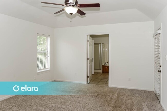 Building Photo - 518 Sussex Dr SW