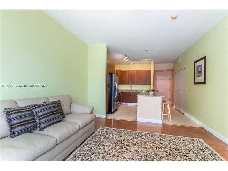 Building Photo - 1945 S Ocean Dr