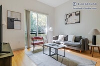 Building Photo - 320 D St