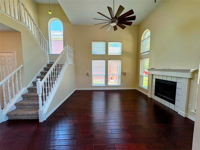 Building Photo - 512 Woodlake Dr