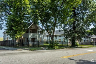 Building Photo - 1058 Peabody Ave