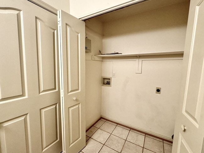 Building Photo - A Fantastic 3-Bedroom Home in Ocean Lakes North! Available 04-20-26! 2-Car Attached Garage, Large...