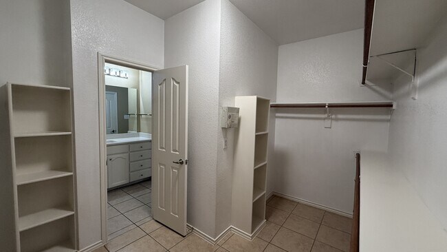 Building Photo - 507 Mesa Ridge Ct