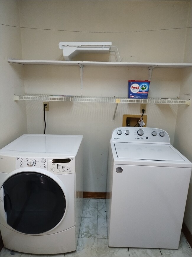 Building Photo - 4315 Genoa Rd