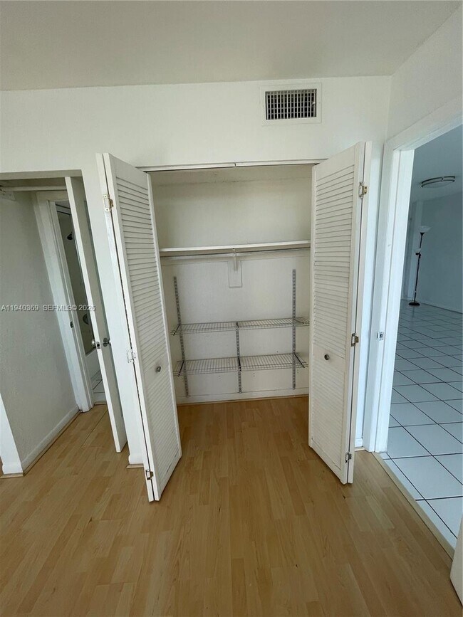 Building Photo - 1251 NE 108th St