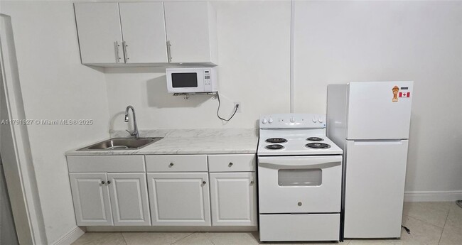 Building Photo - 1401 NW 79th Terrace