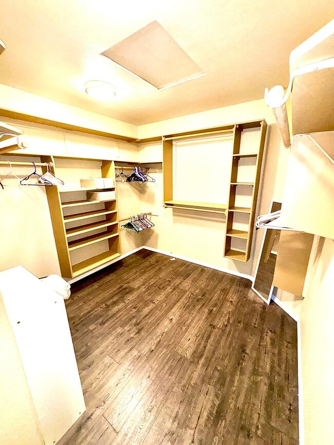 Building Photo - 7039 Casa Elena Dr NE