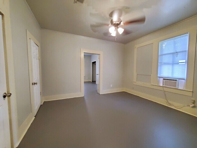 Building Photo - 4358 Kenneth Ave, Beaumont, TX 77705