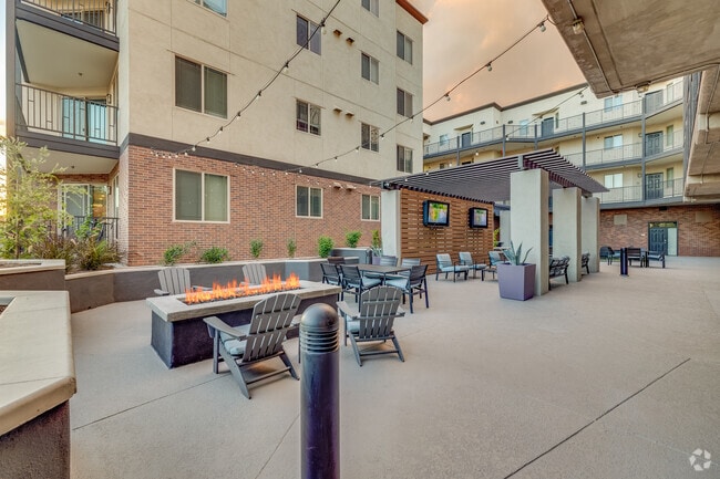 Courtyard - The Fleetwood