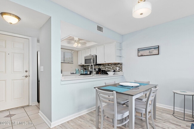 Building Photo - 4250 A1A S