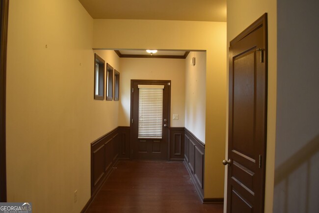 Building Photo - 6260 Crested Moss Dr