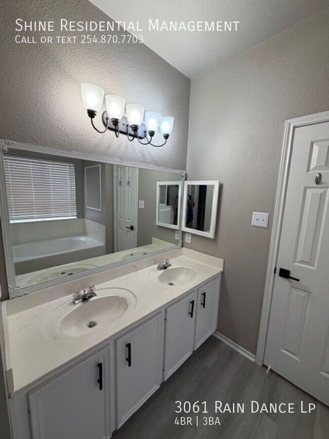 Building Photo - 3061 Rain Dance Loop