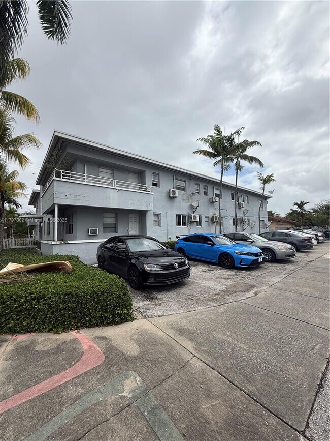 Building Photo - 5305 Biscayne Blvd