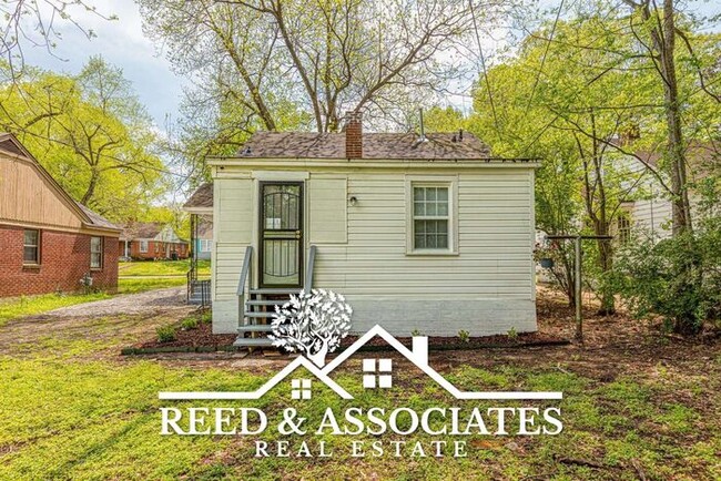 Building Photo - EAST MEMPHIS - COLONIAL