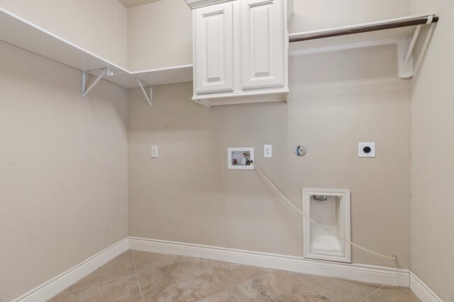 Building Photo - 138 Meadow Run Dr