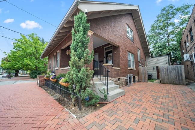 Building Photo - 503 S 3rd St