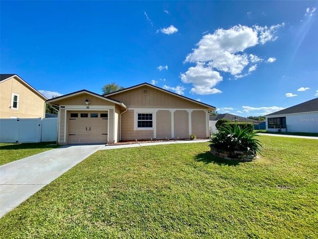 Building Photo - 880 Nelson Dr