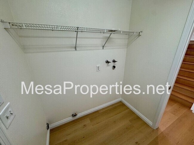 Building Photo - 6695 Goldy St