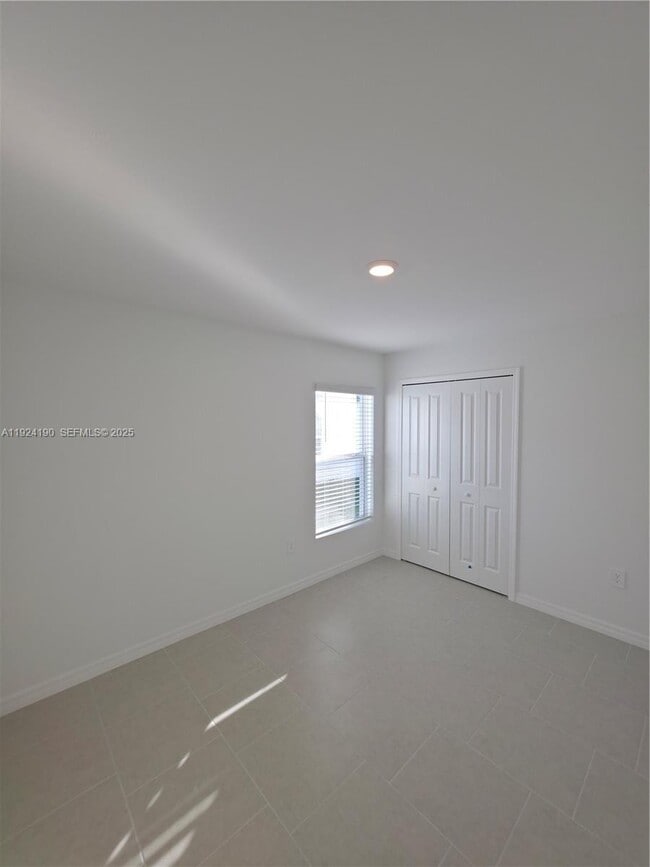 Building Photo - 17200 Cantu Ct