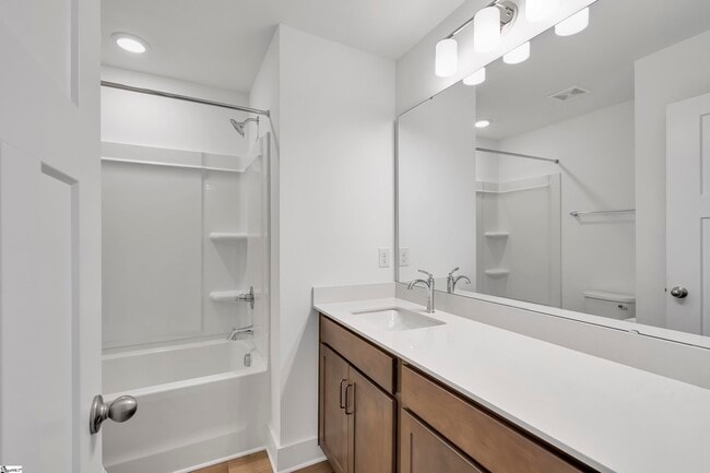 Building Photo - 11 Shager Pl