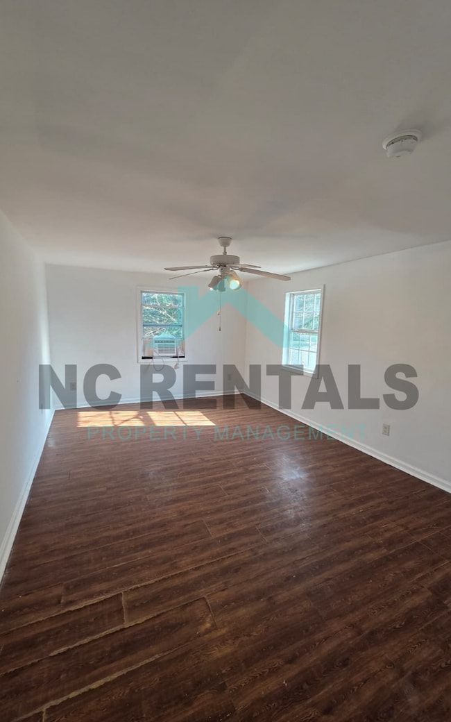 Building Photo - 613 Quarry St