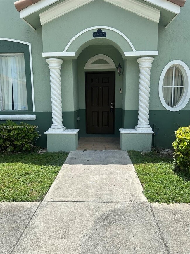 Primary Photo - 2834 SE 16th Ave