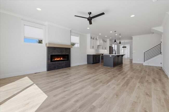 Building Photo - Heart of Eagle 3 Bed 2.5 Bath