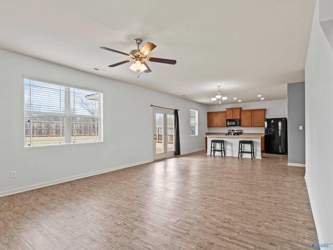 Building Photo - 30057 Glenrose Way