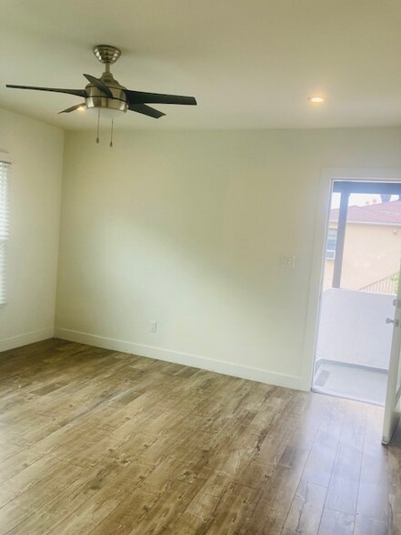 Building Photo - 429 W 3rd St