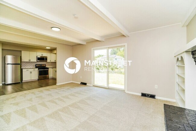 Building Photo - 3 Bedroom Pet-Friendly Home in Columbus, OH with Main Street Renewal