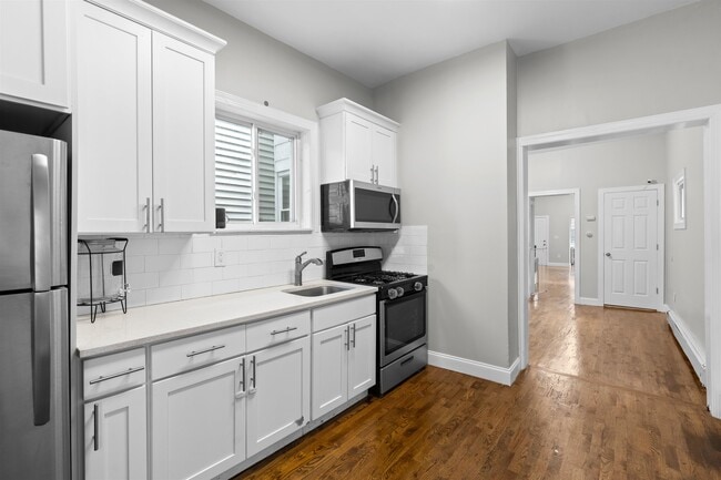 Primary Photo - 39 Clifton Pl