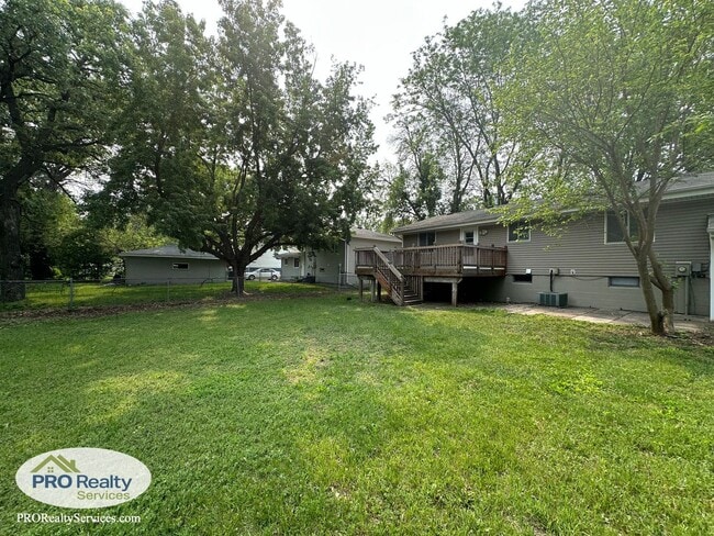 Building Photo - 4 Bedroom Home in Anoka