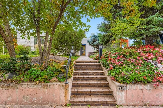 Primary Photo - 701 S Milwaukee St