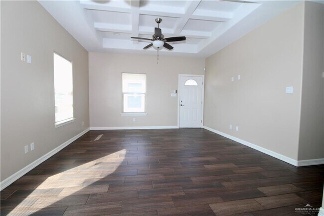 Building Photo - 13 Taft St