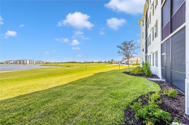 Building Photo - 12140 Wellen Golf St