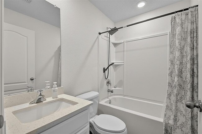 Building Photo - 70 Pebble Beach Dr