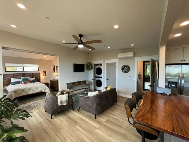 Building Photo - Exceptional Luxury One Bedroom Fully Furnished - Morro Bay w/Views