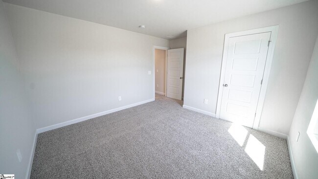 Building Photo - 1029 Killian St