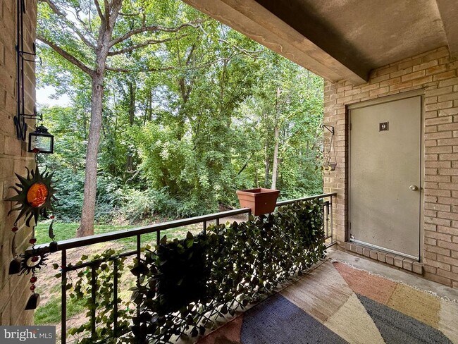Building Photo - 12204 Braxfield Ct