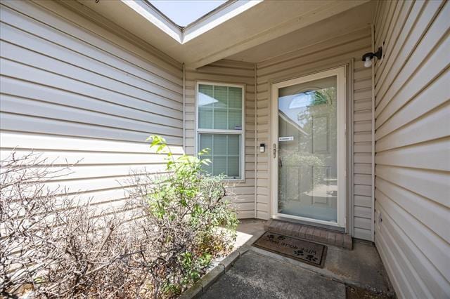 Building Photo - 1705 Diamond Lake Trail