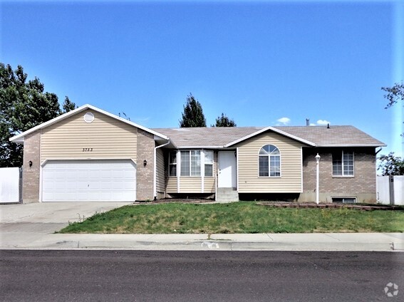 Building Photo - 3753 S 3760 W