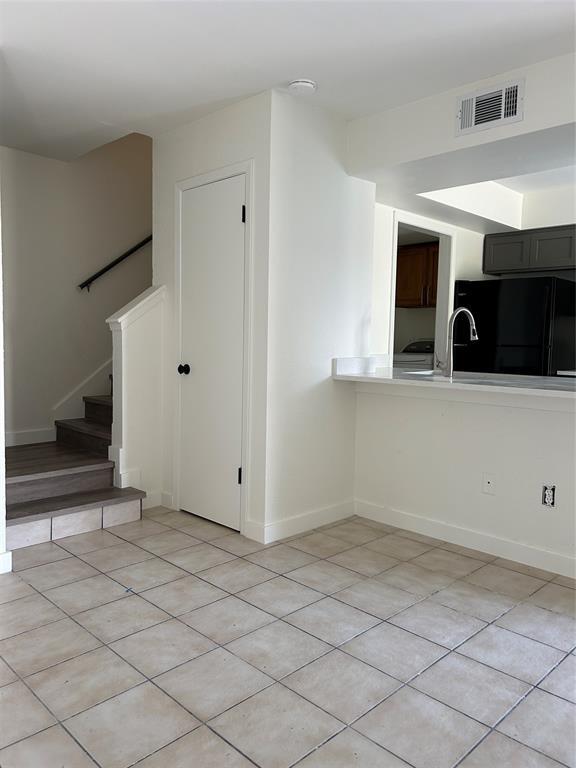 Building Photo - 5903 Cougar Dr