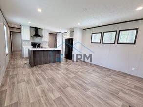 Building Photo - 136 Hillside Cir