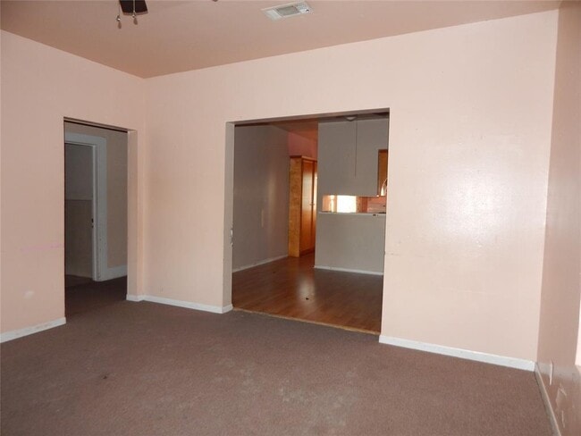 Building Photo - 1107 W Broad St