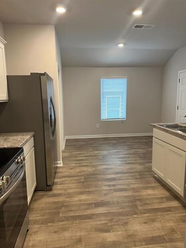 Building Photo - Modern Living in Odenville | 3BR/2BA