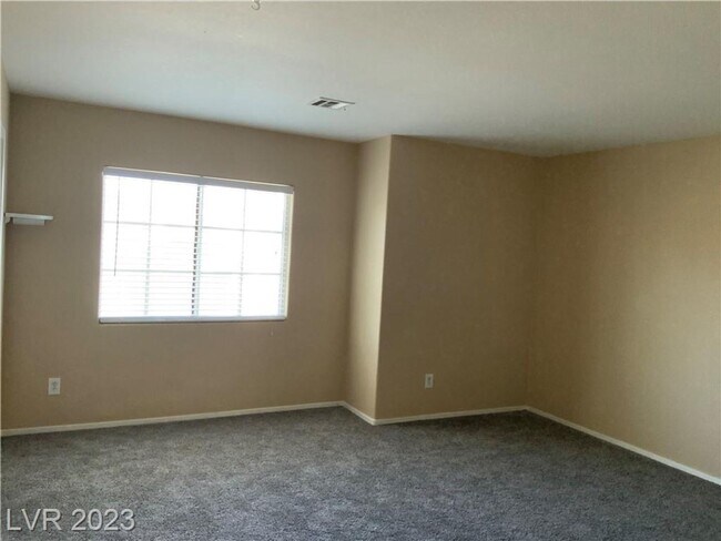 Building Photo - CHARMING SPLIT LEVEL HOME. FEATURING OPEN FAMILY ROOM